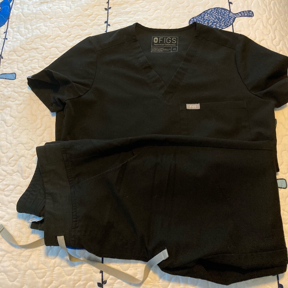 Figs women black scrubs set XS
